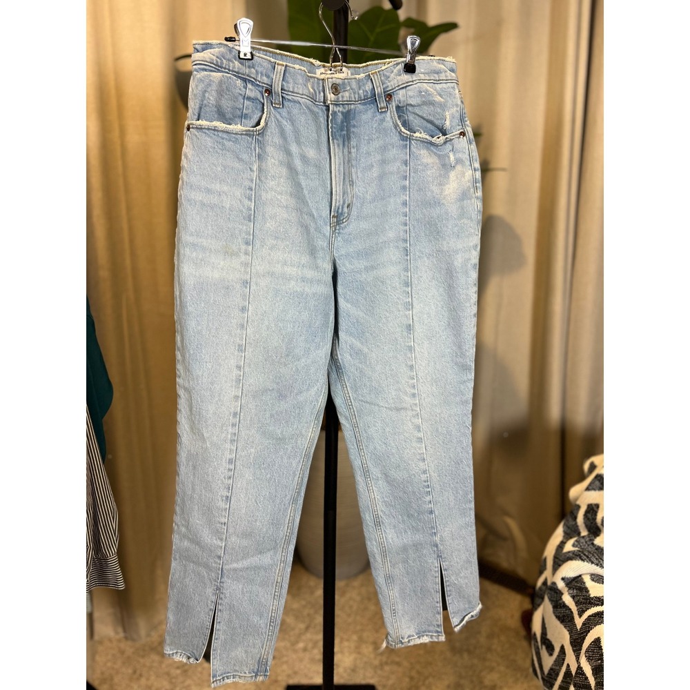 Abercrombie & Fitch The 90s Straight Ultra High Rise Split Hem Jeans Light 32/14